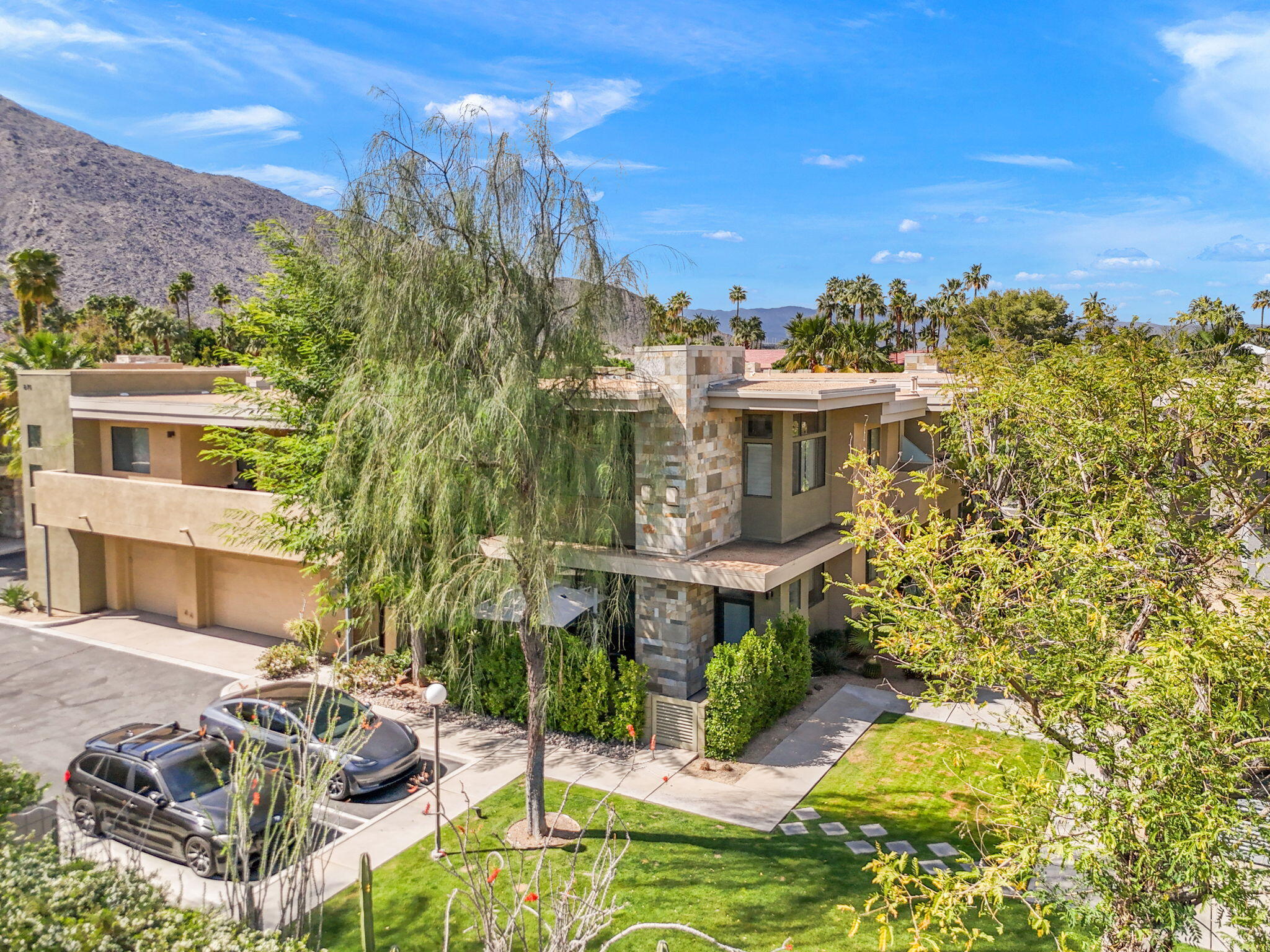 Palm Springs, California, 92264, United States, 2 Bedrooms Bedrooms, ,2 BathroomsBathrooms,Residential,For Sale,1901063