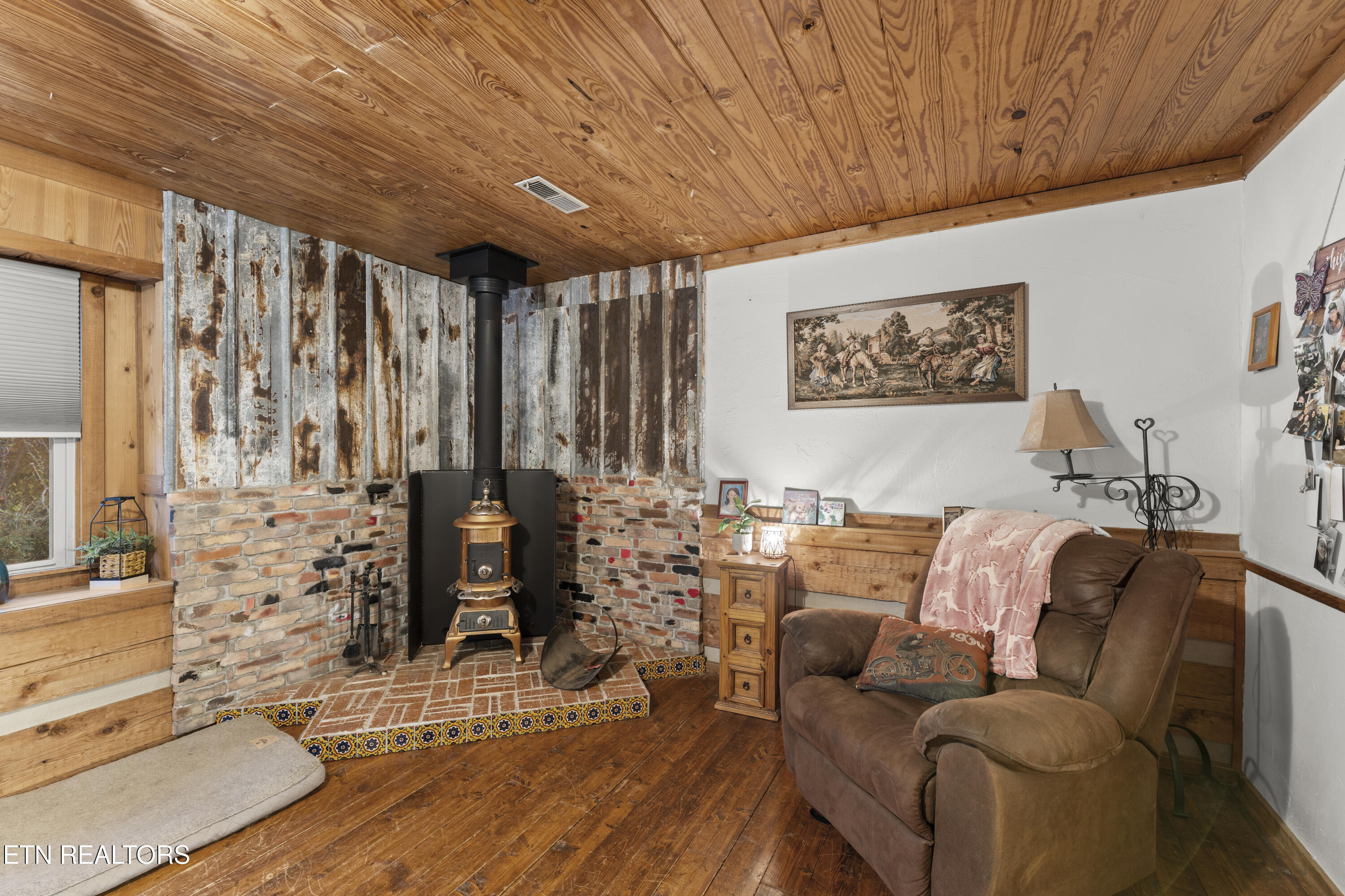 Knoxville, Tennessee, 37922, United States, 4 Bedrooms Bedrooms, ,4 BathroomsBathrooms,Residential,For Sale,1977894