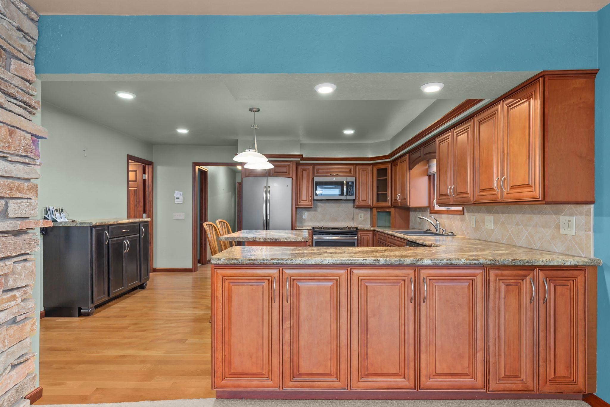 MENASHA, Wisconsin, 54942, United States, 4 Bedrooms Bedrooms, ,2 BathroomsBathrooms,Residential,For Sale,1996983