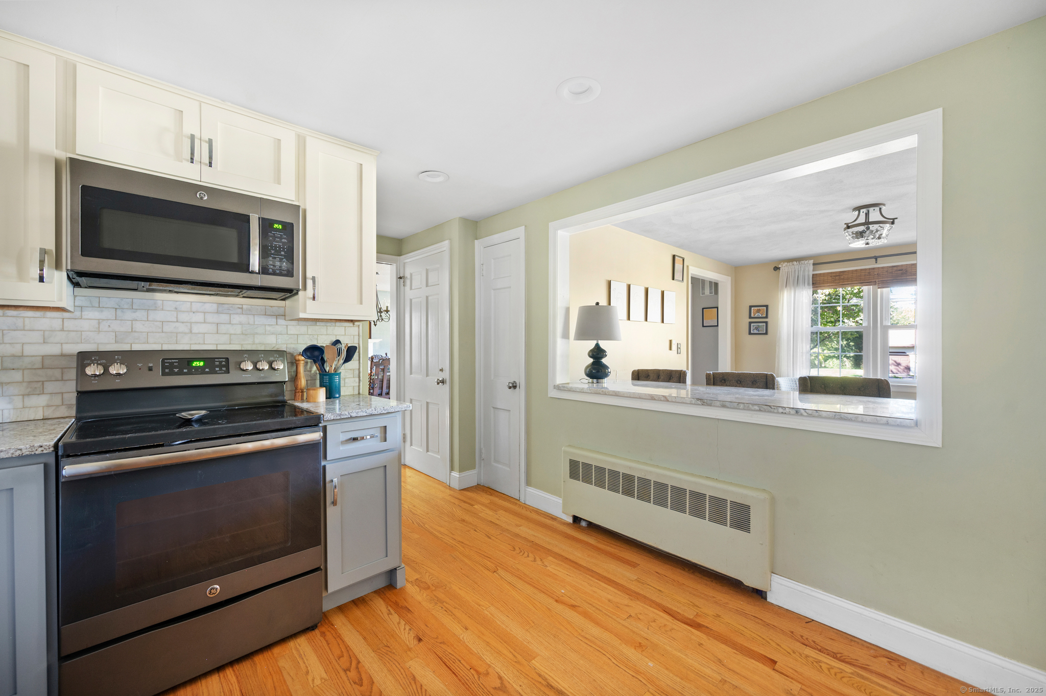 Manchester, Connecticut, 06040, United States, 4 Bedrooms Bedrooms, ,4 BathroomsBathrooms,Residential,For Sale,1988366