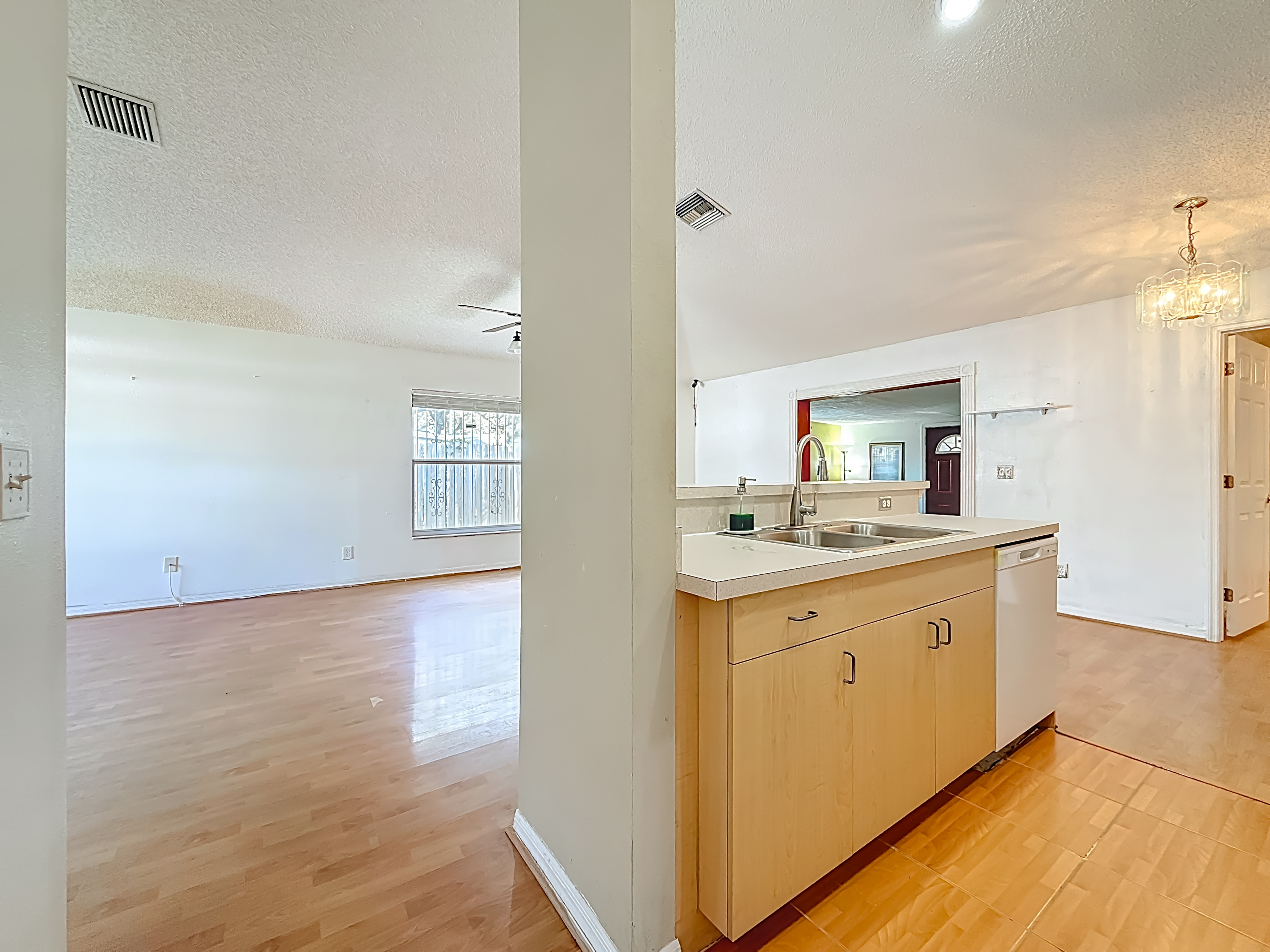 St. Petersburg, Florida, 33713, United States, 4 Bedrooms Bedrooms, ,2 BathroomsBathrooms,Residential,For Sale,2005721