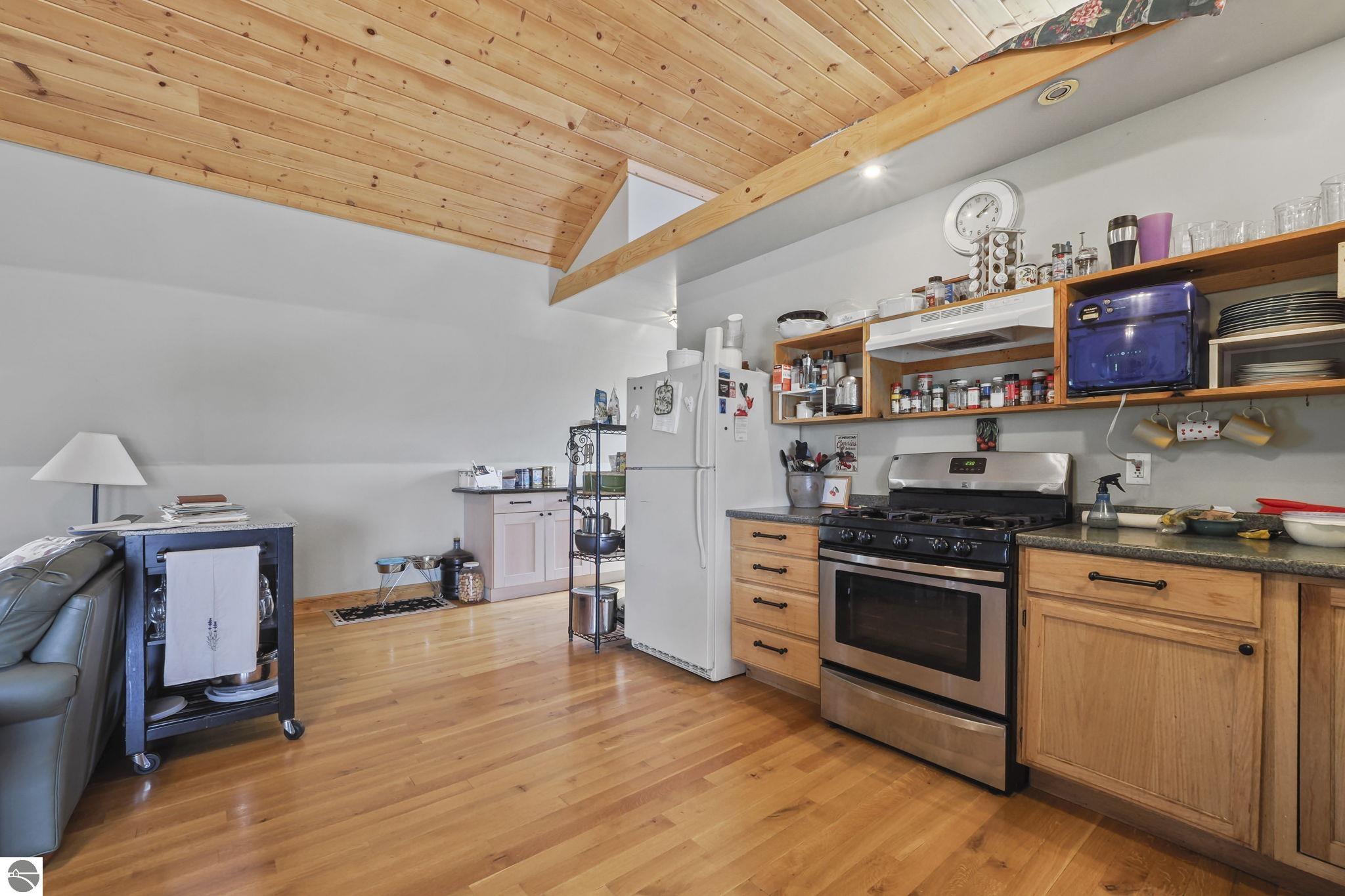 Traverse City, Michigan, 49686, United States, 3 Bedrooms Bedrooms, ,1 BathroomBathrooms,Residential,For Sale,1847565