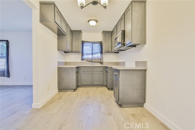 Los Angeles, California, 90061, United States, 2 Bedrooms Bedrooms, ,2 BathroomsBathrooms,Residential,For Sale,1981652