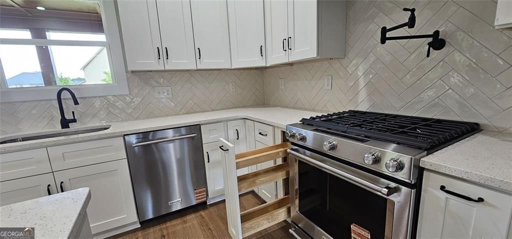 Loganville, Georgia, 30052, United States, 4 Bedrooms Bedrooms, ,4 BathroomsBathrooms,Residential,For Sale,1894991