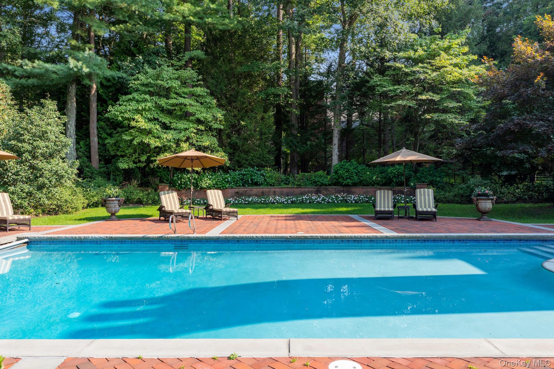  39 Chestnut Hill Drive, Upper Brookville, NY, 11771 - 物件實景