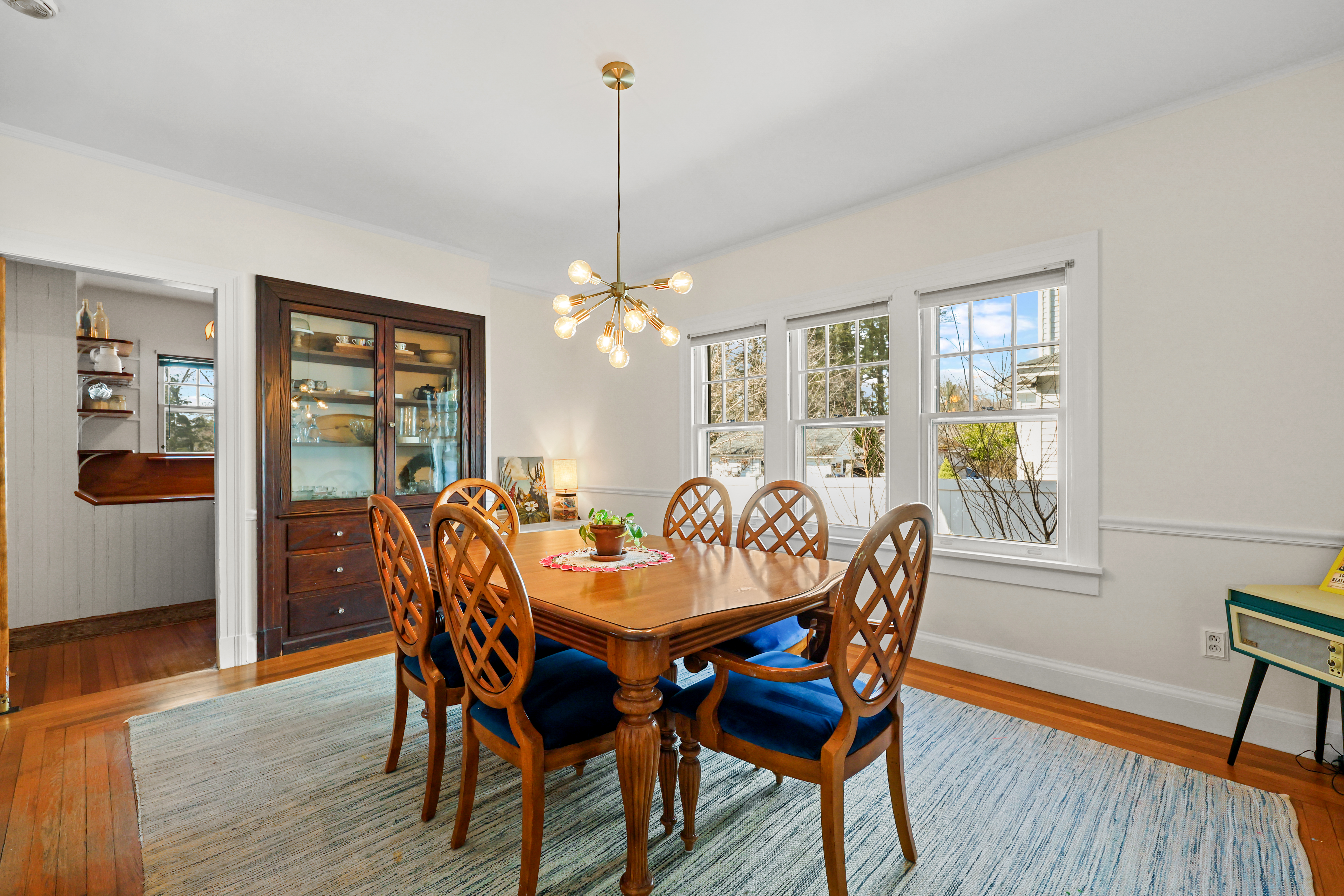  1720 Whitney Avenue - 物件實景