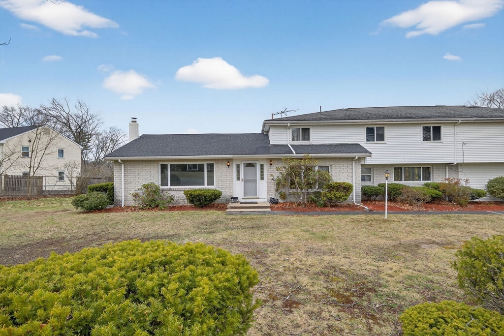 Framingham, Massachusetts, 01702, United States, 5 Bedrooms Bedrooms, ,5 BathroomsBathrooms,Residential,For Sale,2035320