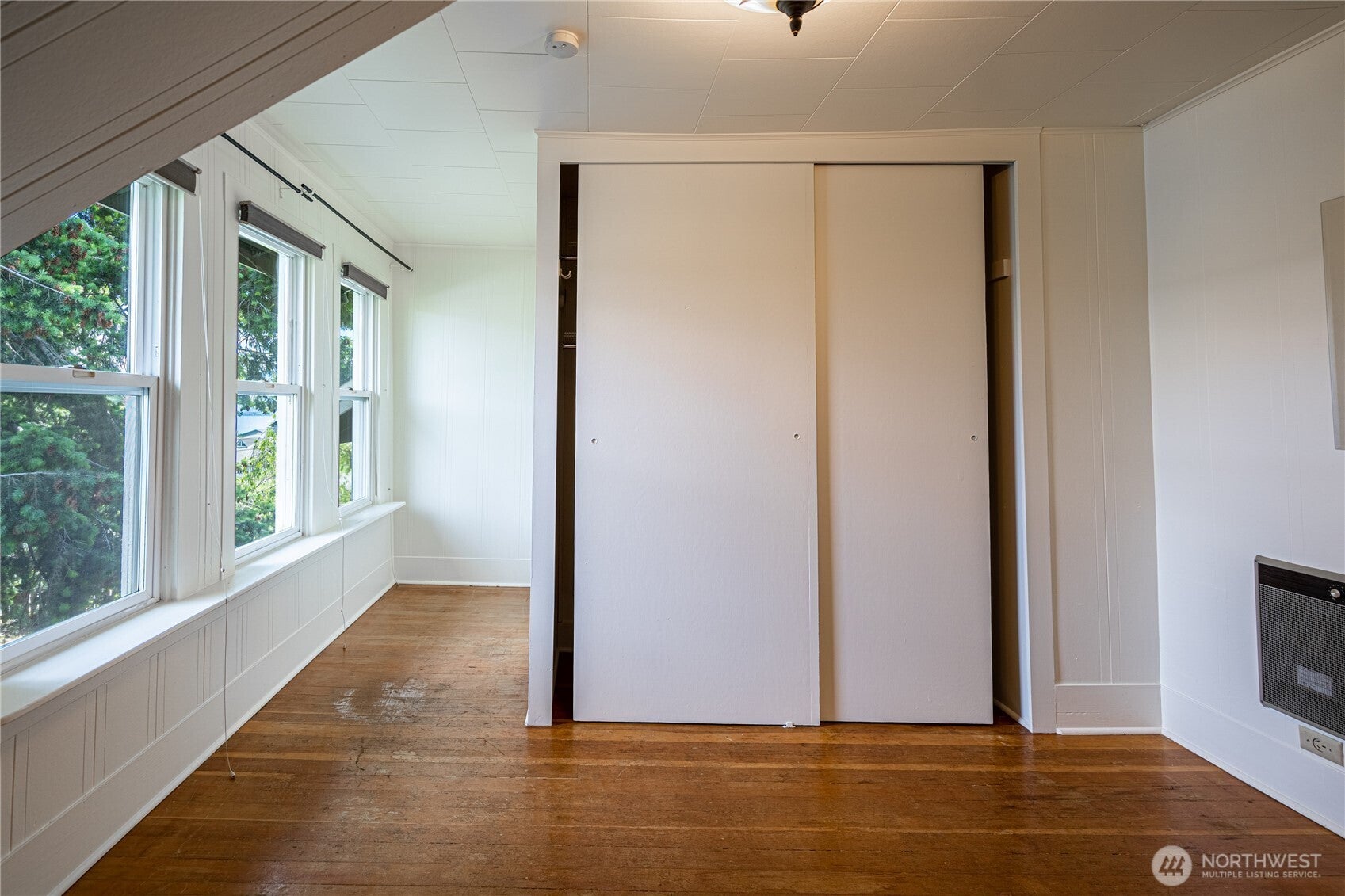 Manson, Washington, 98831, United States, 4 Bedrooms Bedrooms, ,1 BathroomBathrooms,Residential,For Sale,1821067