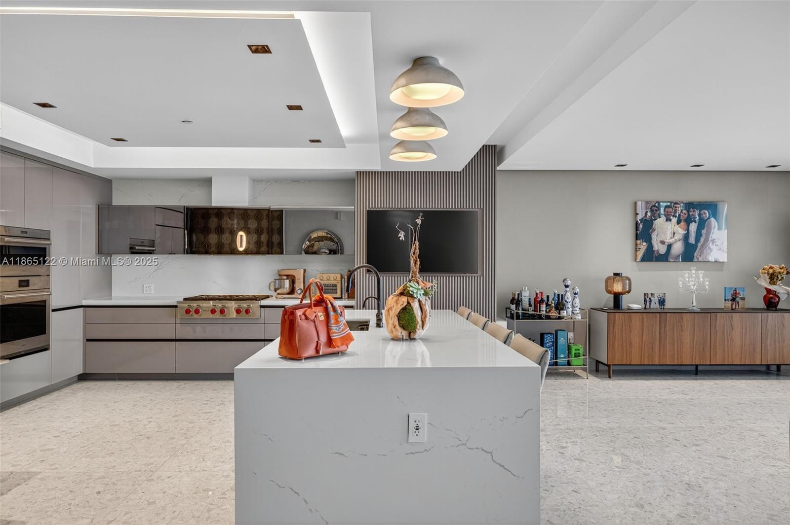 Aventura, Florida, 33160, United States, 3 Bedrooms Bedrooms, ,4 BathroomsBathrooms,Residential,For Sale,1942054