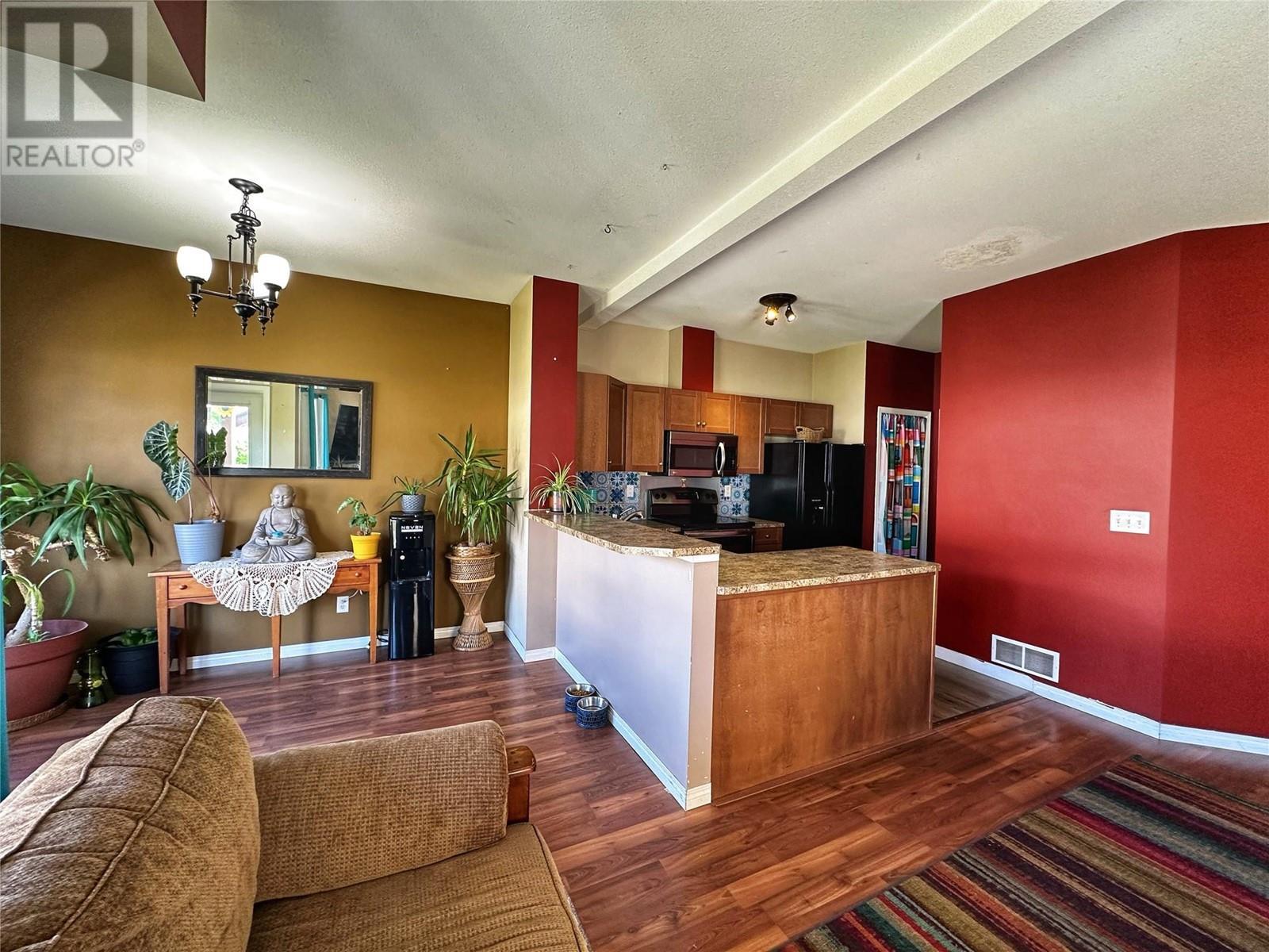 VERNON, British Columbia, V1H 1Z5, CA, 3 Bedrooms Bedrooms, ,2 BathroomsBathrooms,Residential,For Sale,1913509