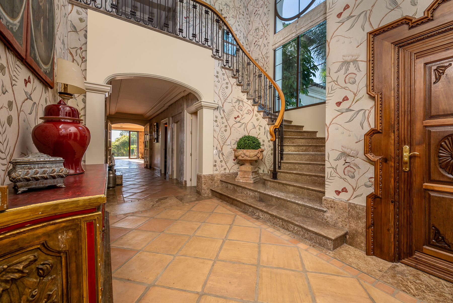  Majestic Villa in the Iconic Beachside Community Guadalmina Baja - 物件實景