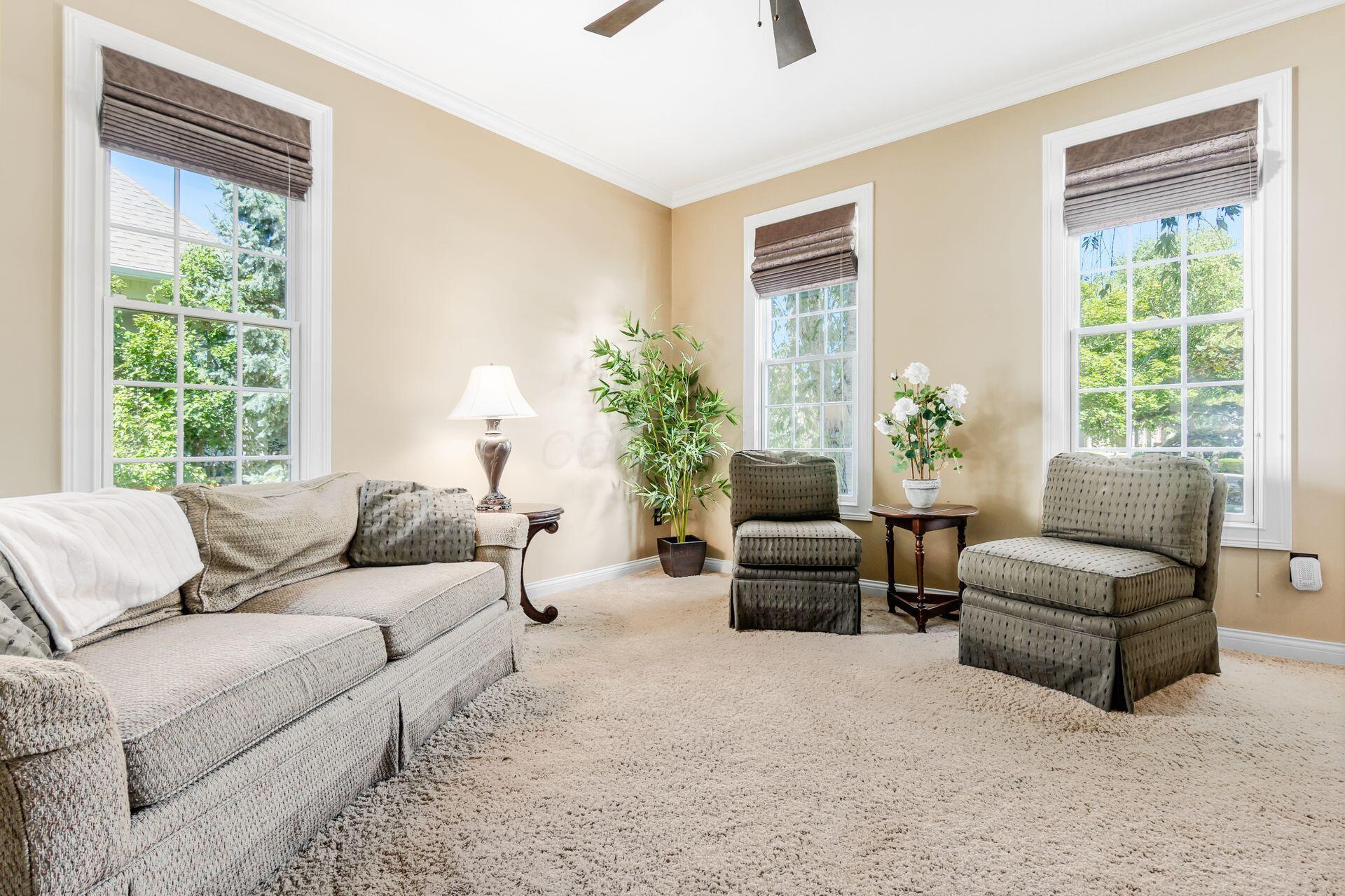 Dublin, Ohio, 43017, United States, 4 Bedrooms Bedrooms, ,5 BathroomsBathrooms,Residential,For Sale,1932782