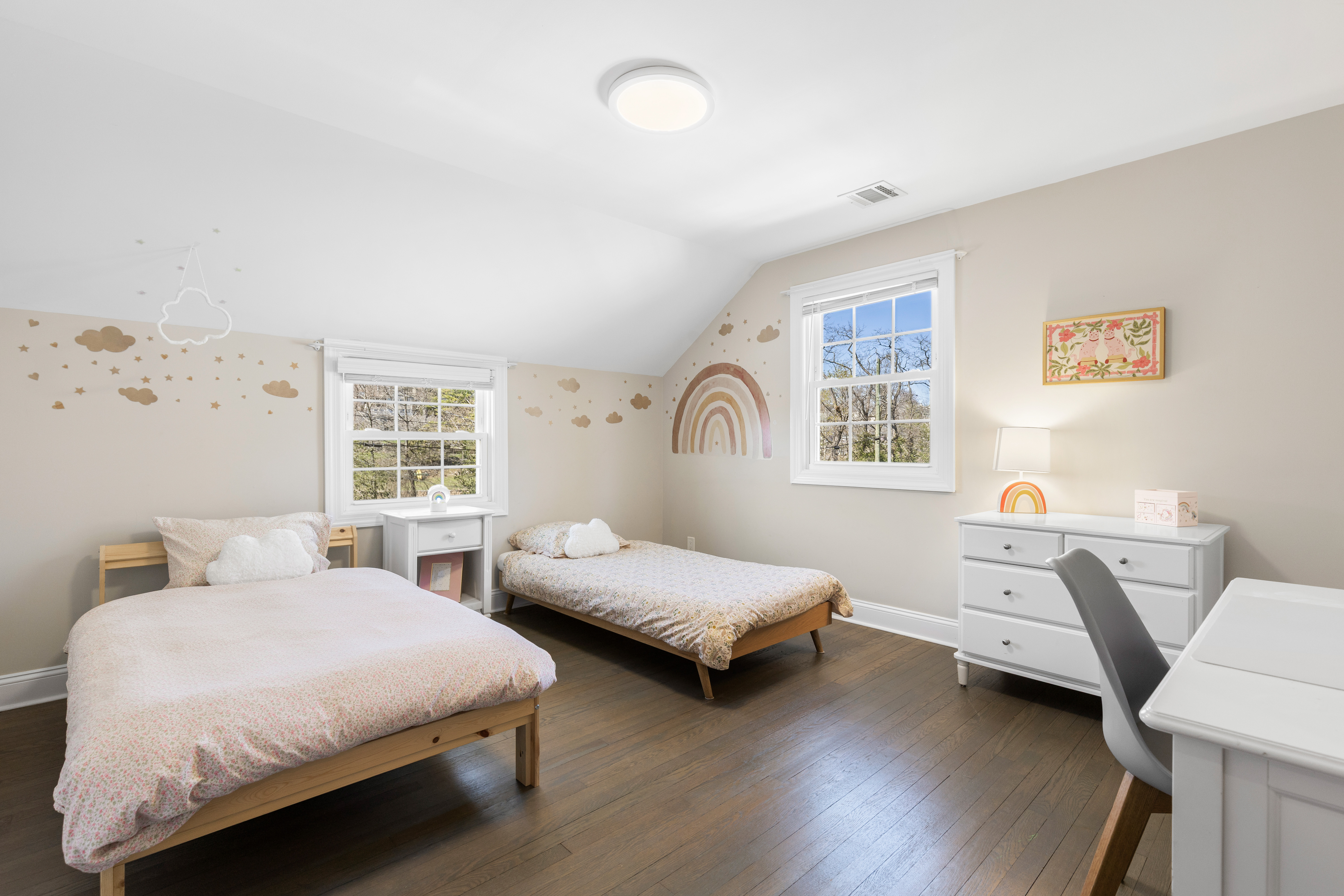  Fully Renovated Shore Acres Home - 物件實景