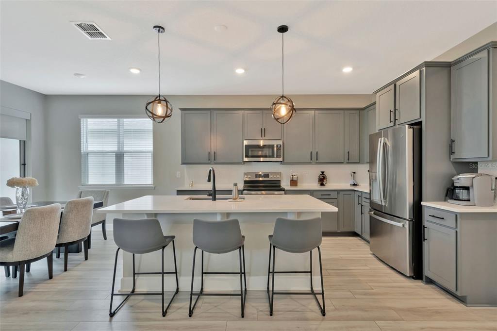 St Cloud, Florida, 34772, United States, 5 Bedrooms Bedrooms, ,3 BathroomsBathrooms,Residential,For Sale,1970821