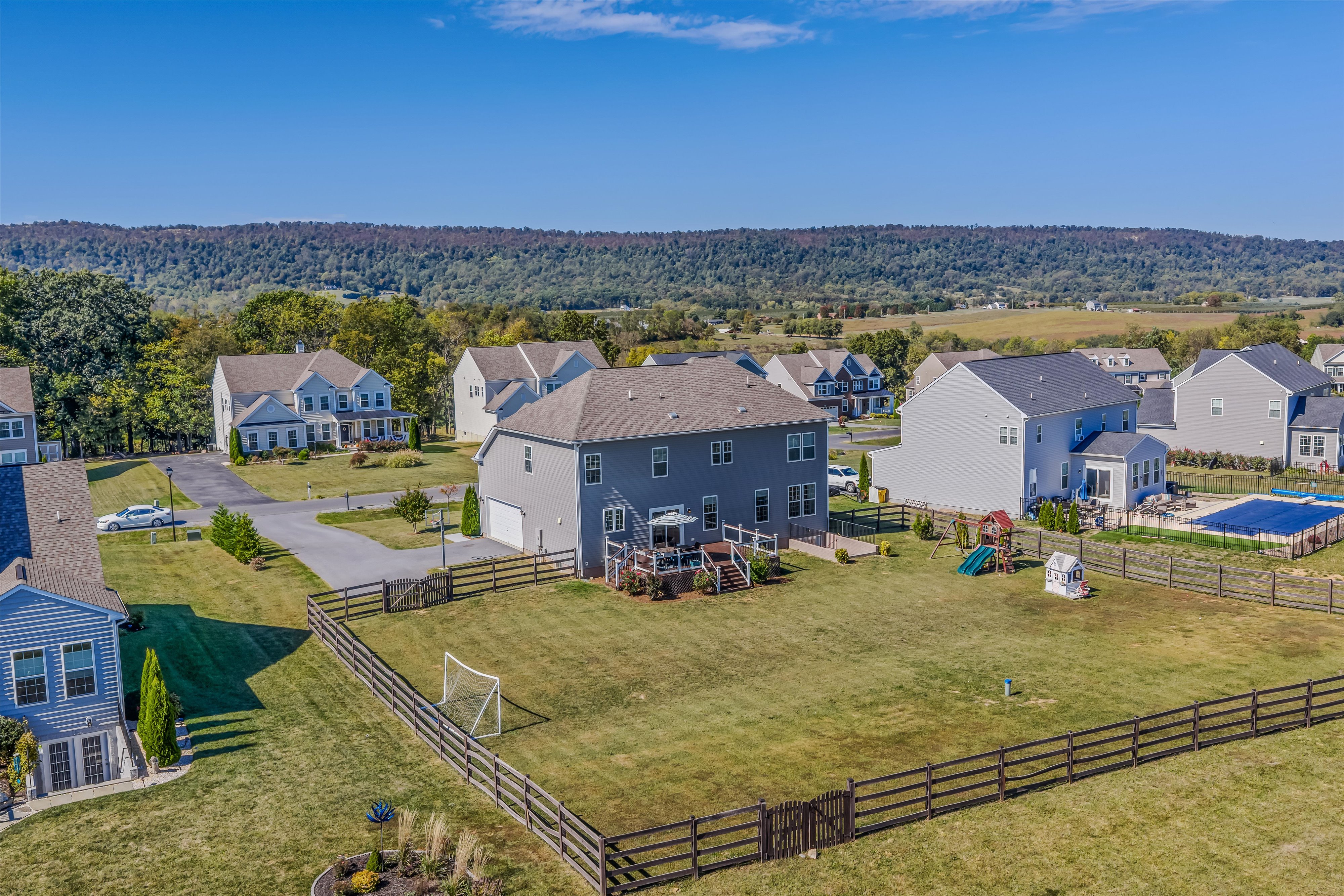 Matinsburg, West Virginia, 25403, United States, 4 Bedrooms Bedrooms, ,Residential,For Sale,1977883