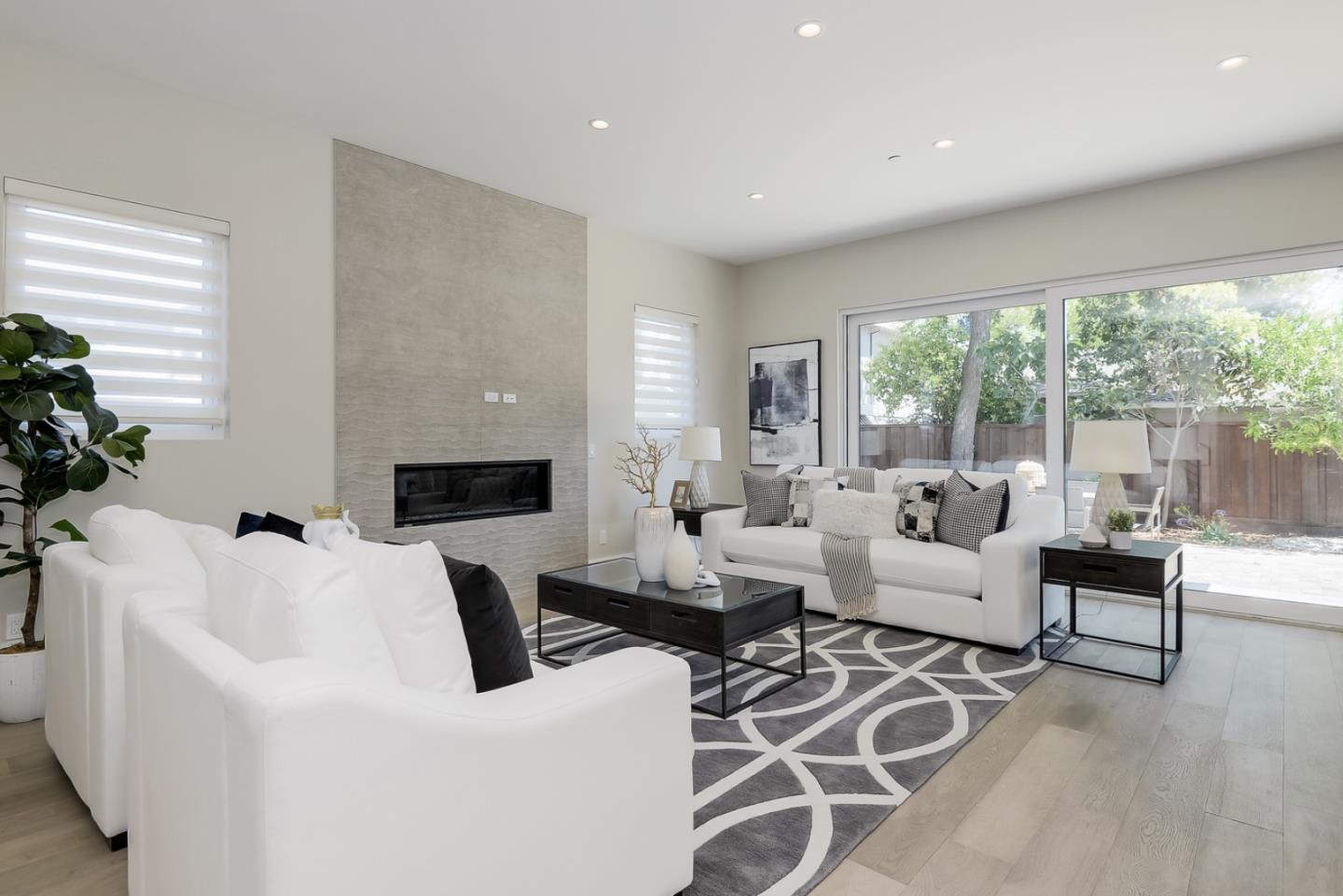 Menlo Park, California, 94025, United States, 5 Bedrooms Bedrooms, ,6 BathroomsBathrooms,Residential,For Sale,1927394