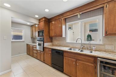 Redondo Beach, California, 90277, United States, 3 Bedrooms Bedrooms, ,2 BathroomsBathrooms,Residential,For Sale,1798298