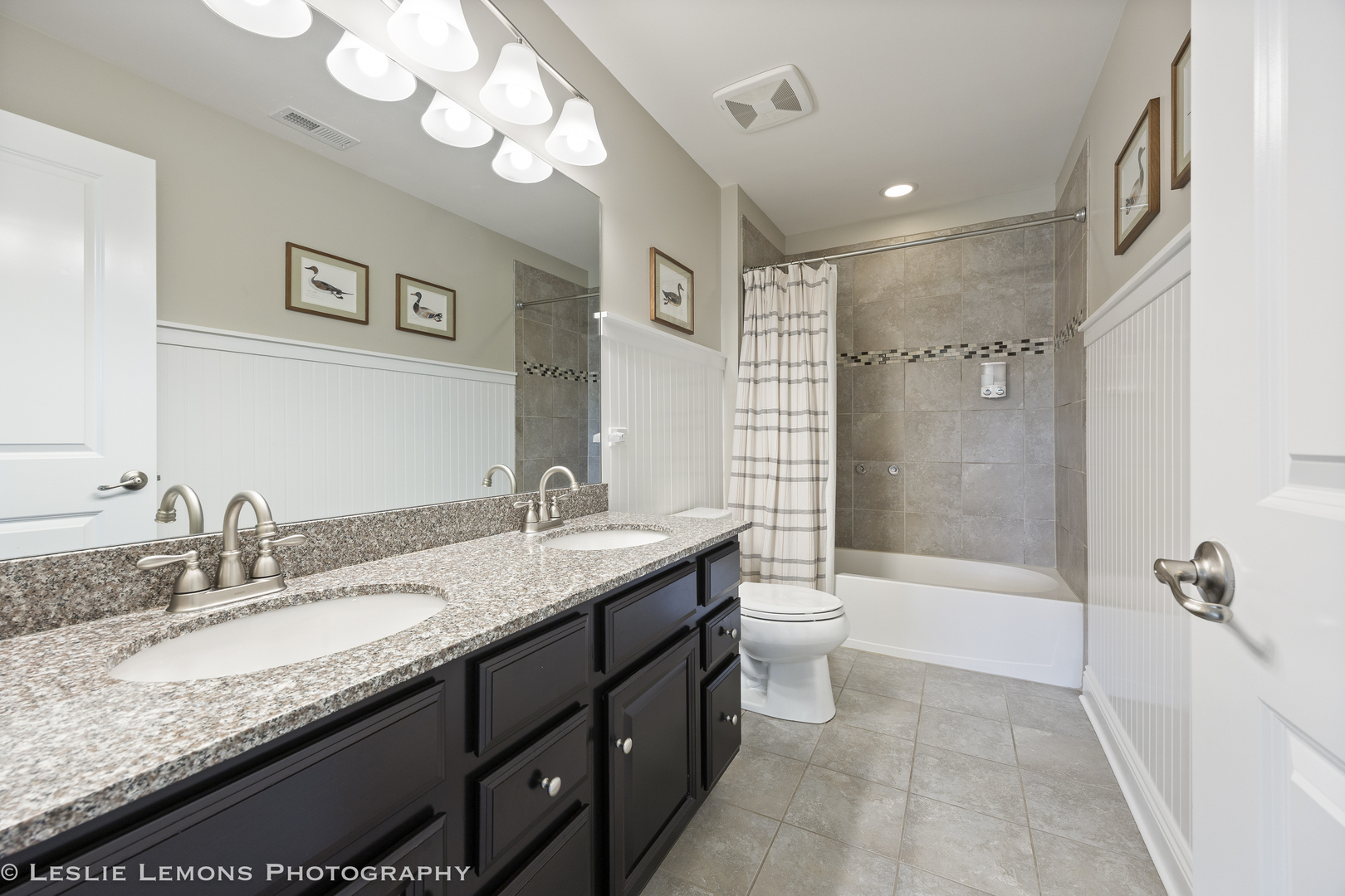 Naperville, Illinois, 60564, United States, 4 Bedrooms Bedrooms, ,5 BathroomsBathrooms,Residential,For Sale,1932801