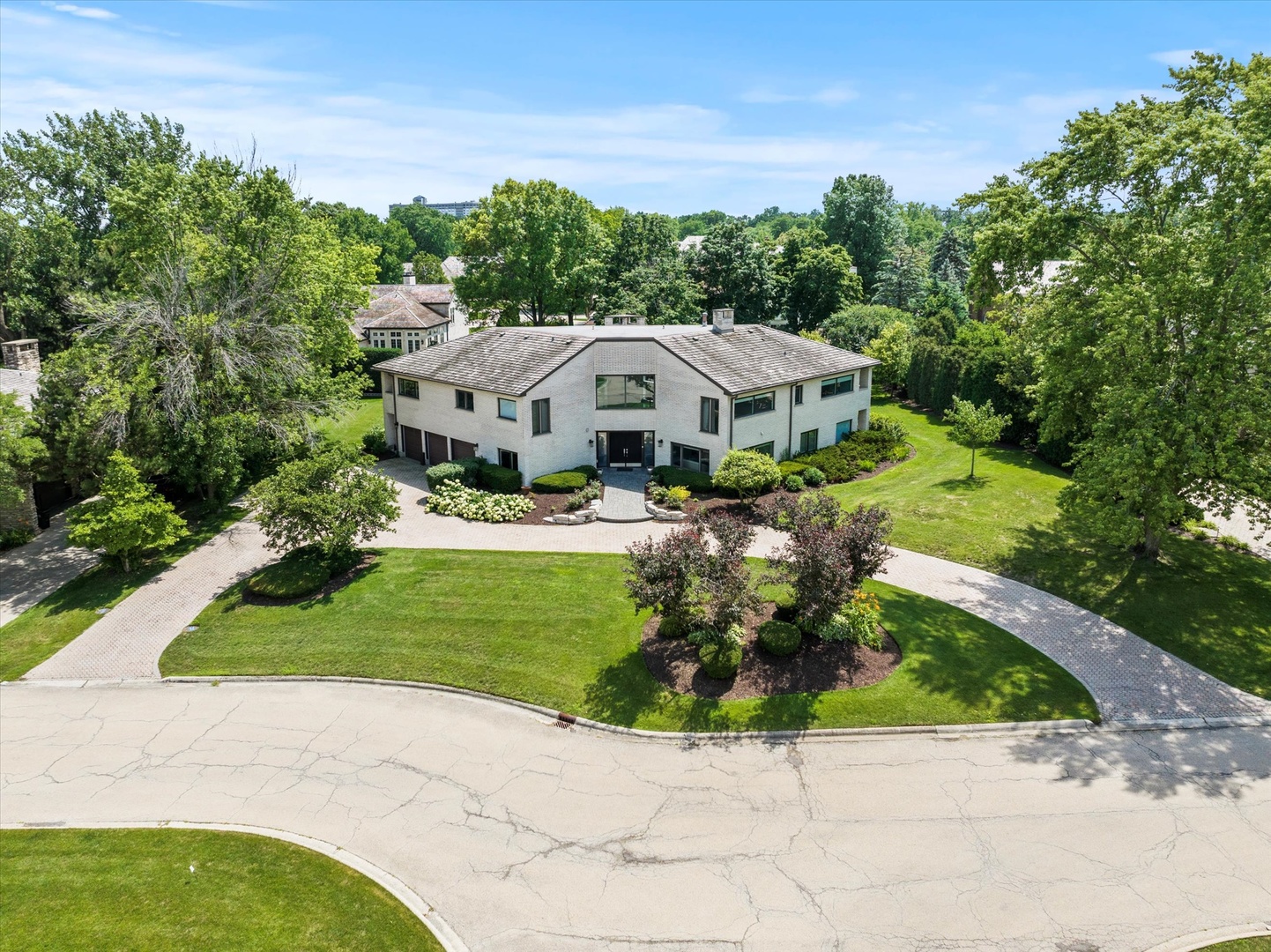 Oak Brook, Illinois, 60523, United States, 5 Bedrooms Bedrooms, ,6 BathroomsBathrooms,Residential,For Sale,1903537