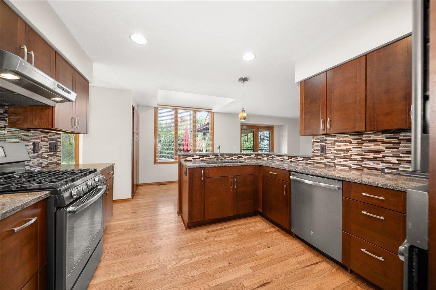 Spokane, Washington, 99203, United States, 3 Bedrooms Bedrooms, ,3 BathroomsBathrooms,Residential,For Sale,1978523