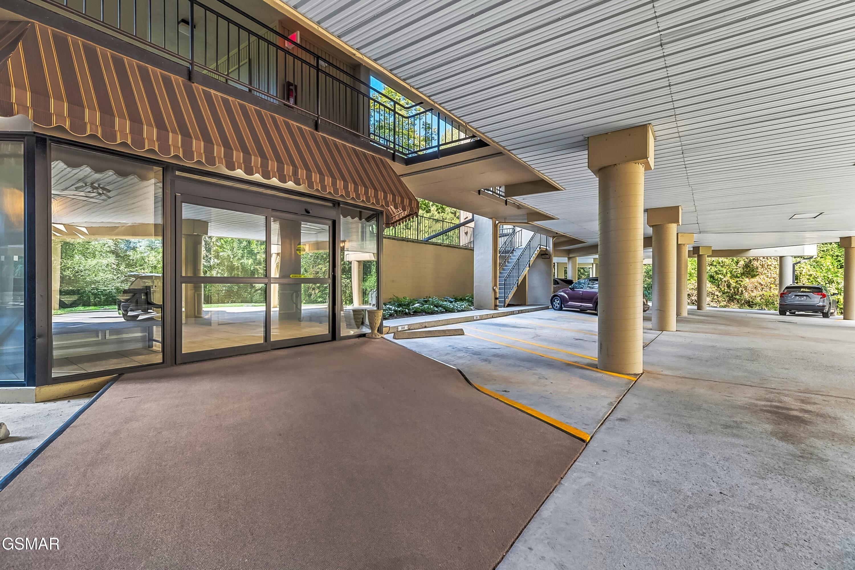 Gatlinburg, Tennessee, 37738, United States, 3 Bedrooms Bedrooms, ,2 BathroomsBathrooms,Residential,For Sale,1983450