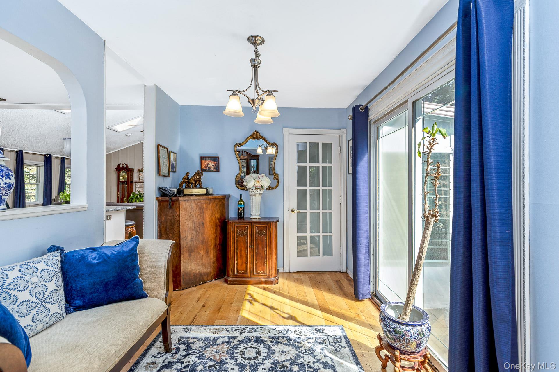 Shoreham, New York, 11786, United States, 3 Bedrooms Bedrooms, ,2 BathroomsBathrooms,Residential,For Sale,1908697