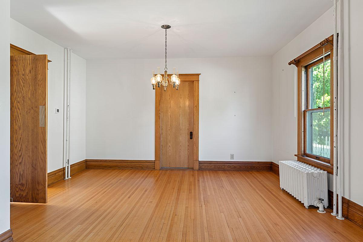 Northfield, Minnesota, 55057, United States, 5 Bedrooms Bedrooms, ,1 BathroomBathrooms,Residential,For Sale,1984283