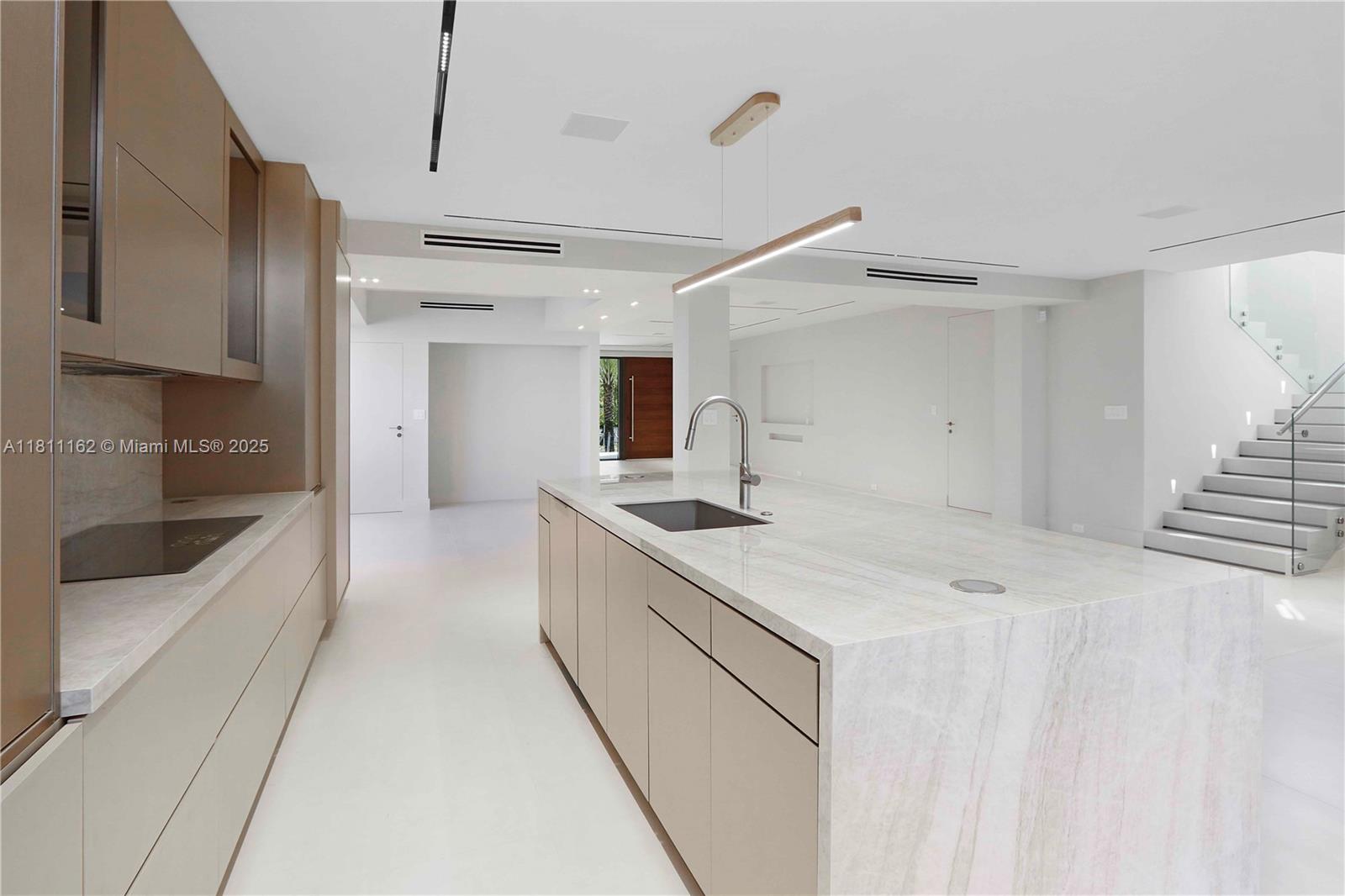 Miami, Florida, 33129, United States, 4 Bedrooms Bedrooms, ,5 BathroomsBathrooms,Residential,For Sale,1839083