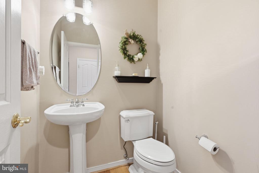 Fredericksburg, Virginia, 22407, United States, 5 Bedrooms Bedrooms, ,4 BathroomsBathrooms,Residential,For Sale,2048625