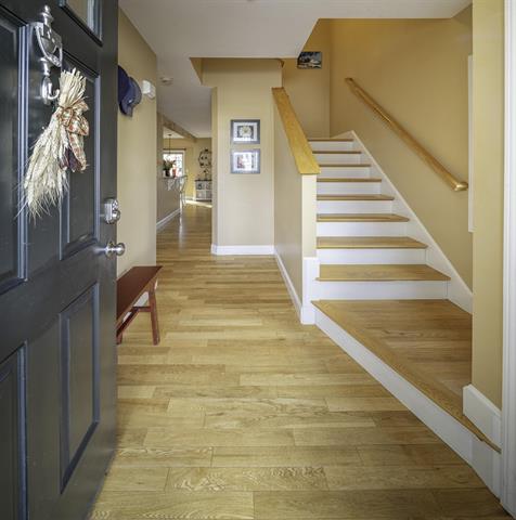 Dover, New Hampshire, 03820, United States, 3 Bedrooms Bedrooms, ,3 BathroomsBathrooms,Residential,For Sale,1989381