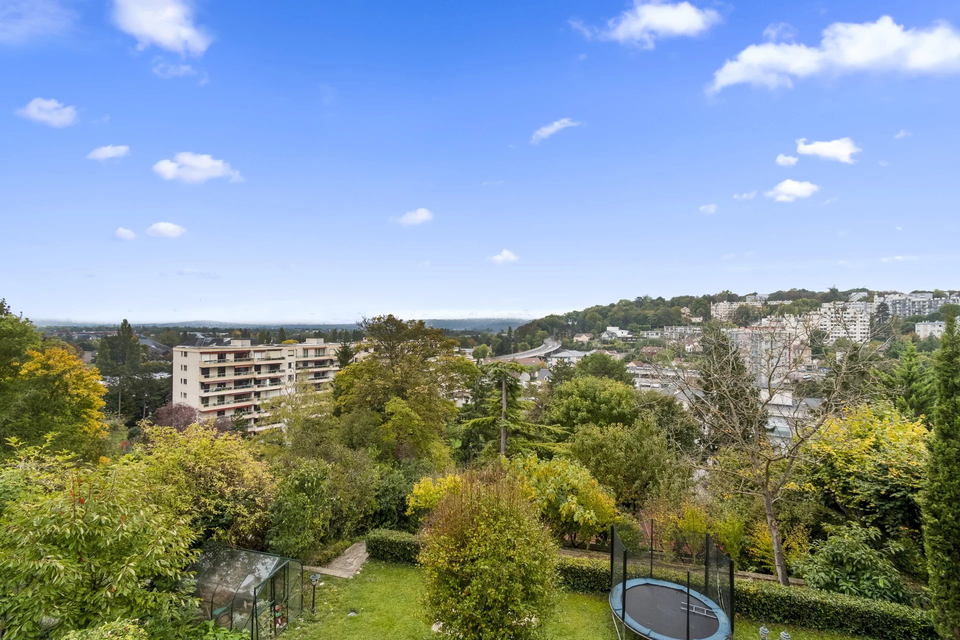 Saint-Germain-en-Laye, Île-de-France, 78100, FR, 9 Bedrooms Bedrooms, ,9 BathroomsBathrooms,Residential,For Sale,1994576