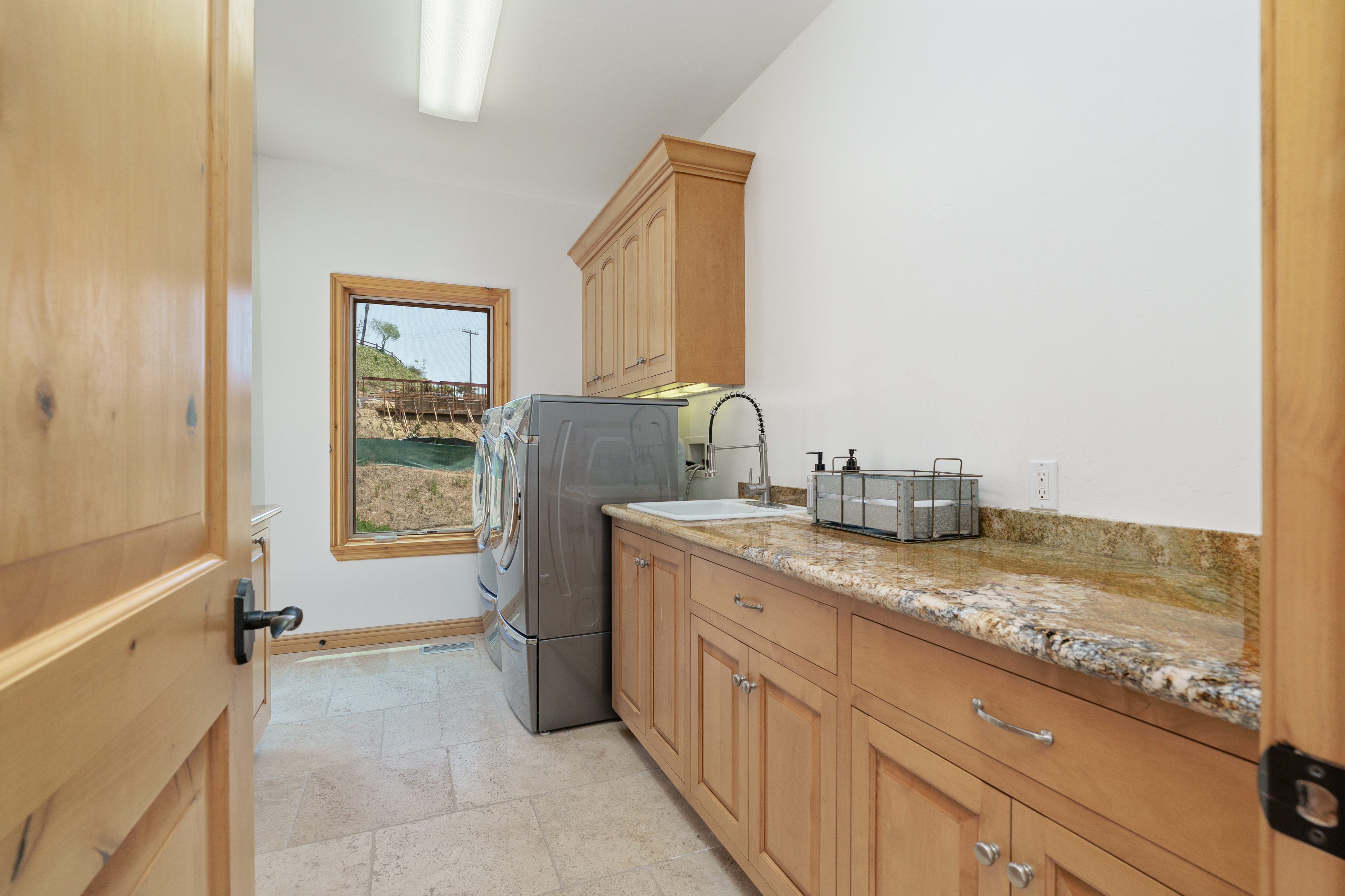  300 North Kalorama Street, Ventura, CA 93001 - 物件實景