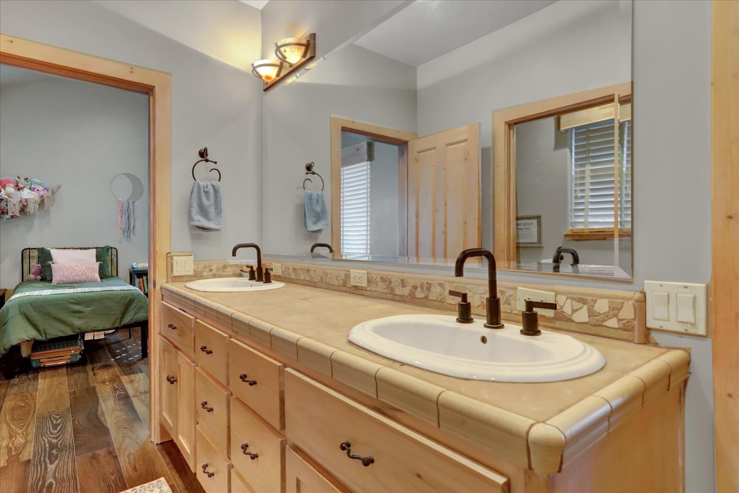 Grass Valley, California, 95949, United States, 3 Bedrooms Bedrooms, ,3 BathroomsBathrooms,Residential,For Sale,1992589