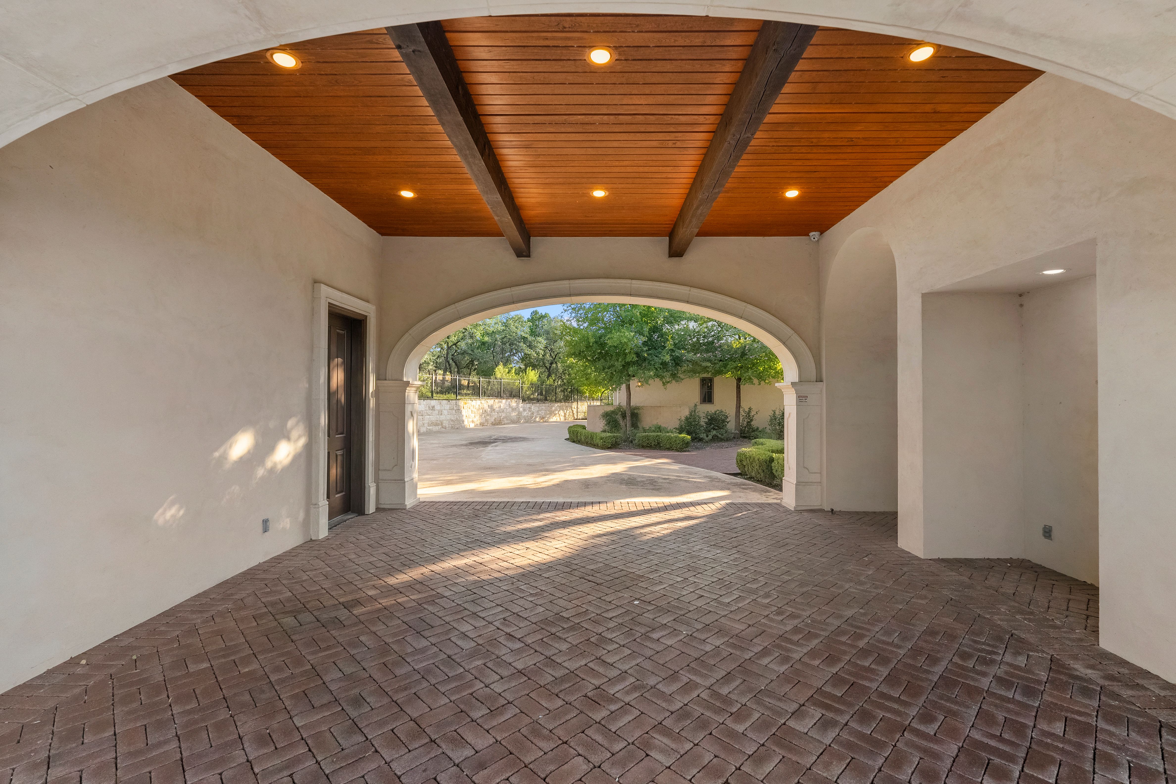  Mediterranean Style Estate in The Dominion - 物件實景