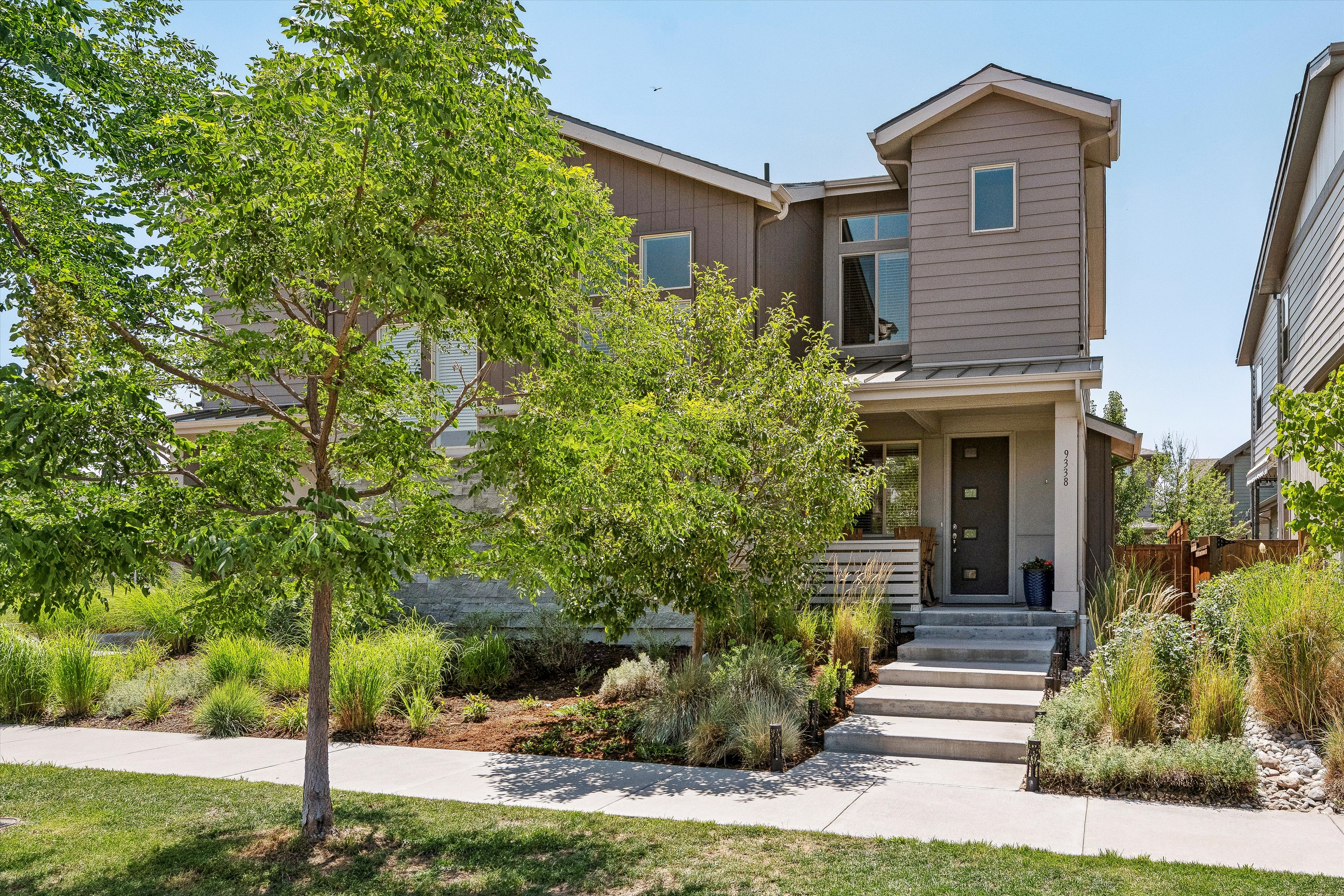  Inviting two-story single family duplex - 物件實景