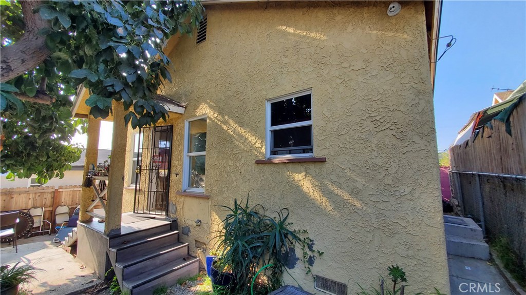 Los Angeles, California, 90006, United States, ,Residential,For Sale,1909502