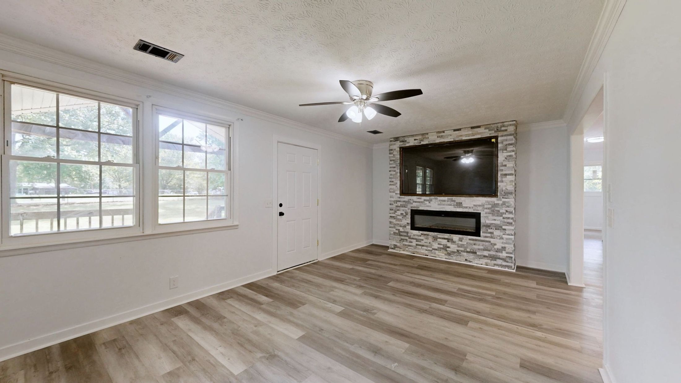  9092 E 40 Rd, Bon Aqua, TN, 37025 - 物件實景