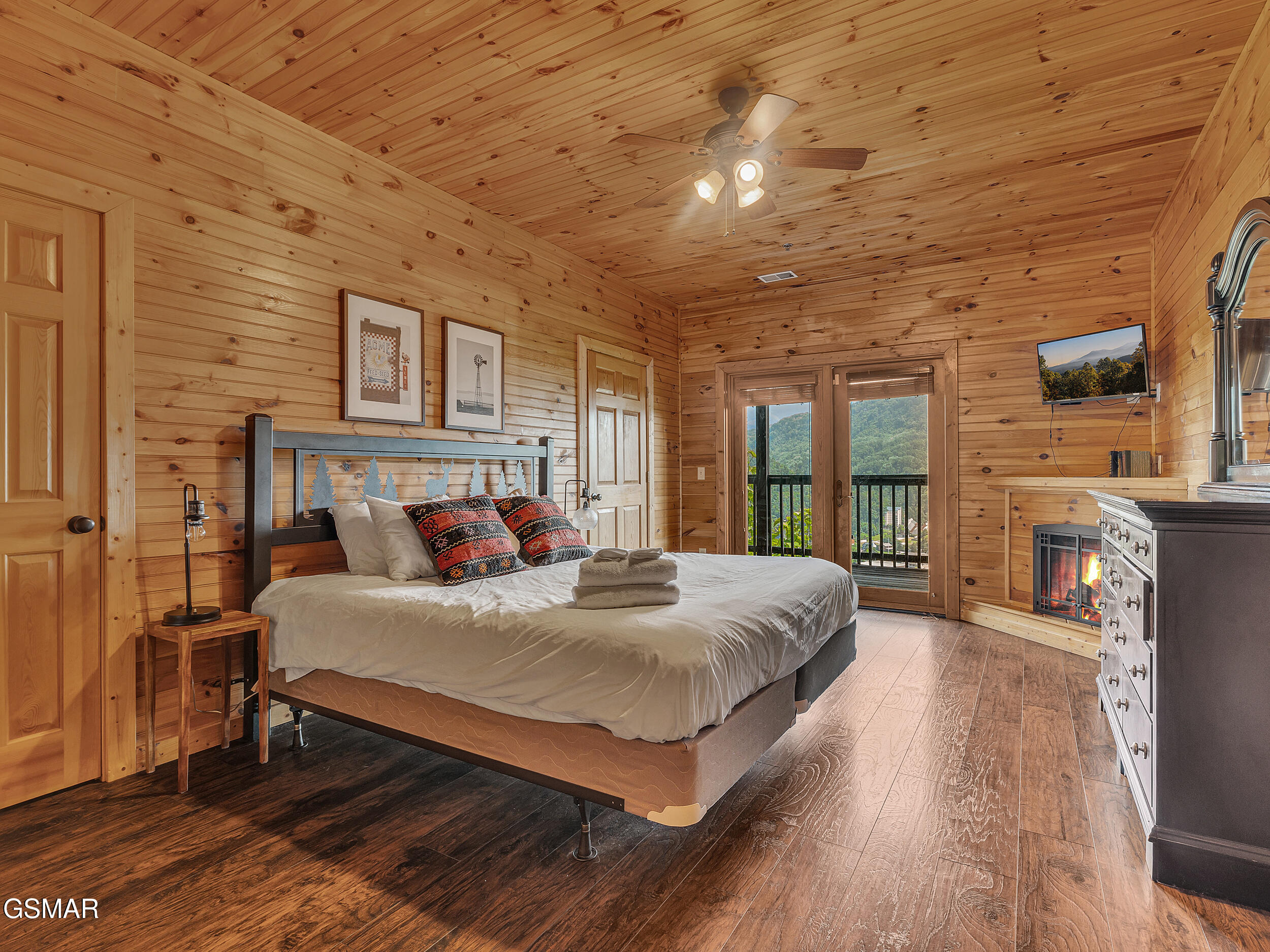 Gatlinburg, Tennessee, 37738, United States, 8 Bedrooms Bedrooms, ,10 BathroomsBathrooms,Residential,For Sale,2018068