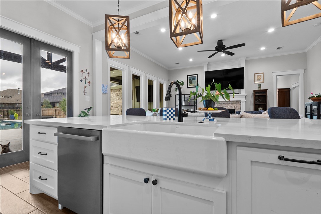 College Station, Texas, 77845, United States, 4 Bedrooms Bedrooms, ,4 BathroomsBathrooms,Residential,For Sale,1862401