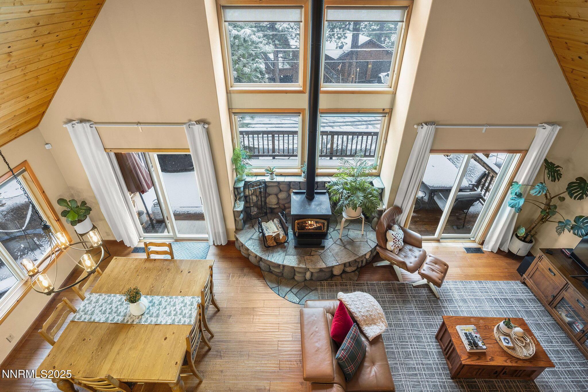 Tahoe Vista, California, 96143, United States, 3 Bedrooms Bedrooms, ,2 BathroomsBathrooms,Residential,For Sale,1998136