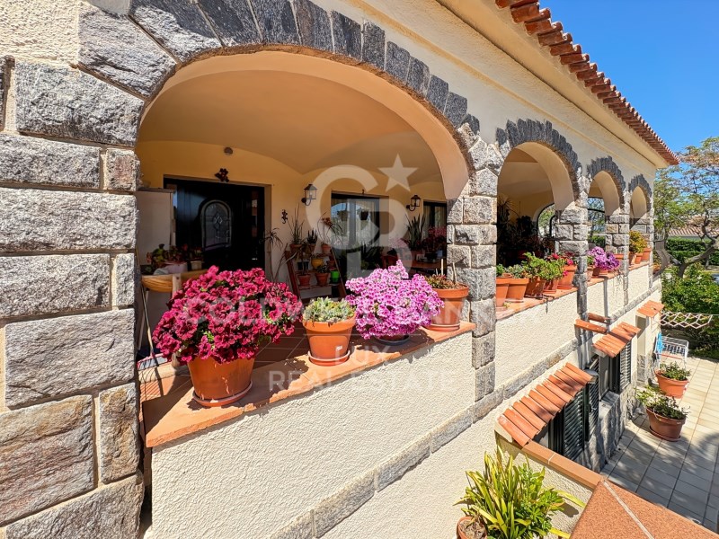 Empuriabrava, Catalonia, ES, 4 Bedrooms Bedrooms, ,2 BathroomsBathrooms,Residential,For Sale,1795076