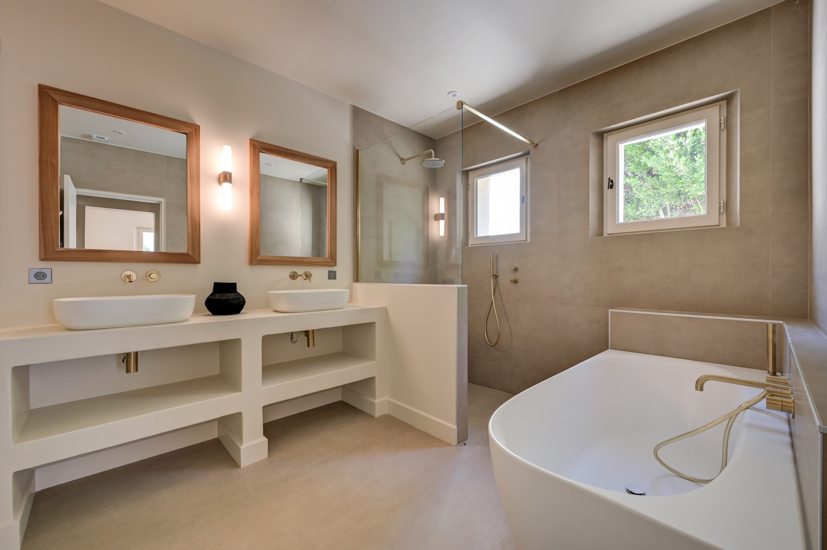  Exclusive listing. Saint Rémy de Provence, superb renovated property located 5 … - 物件實景