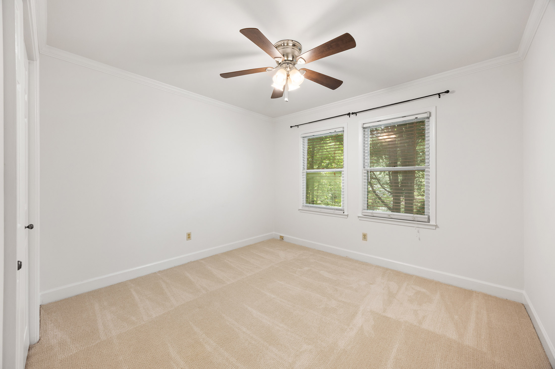  Morningside End-unit Townhome Combines Location, Privacy and Value - 物件實景