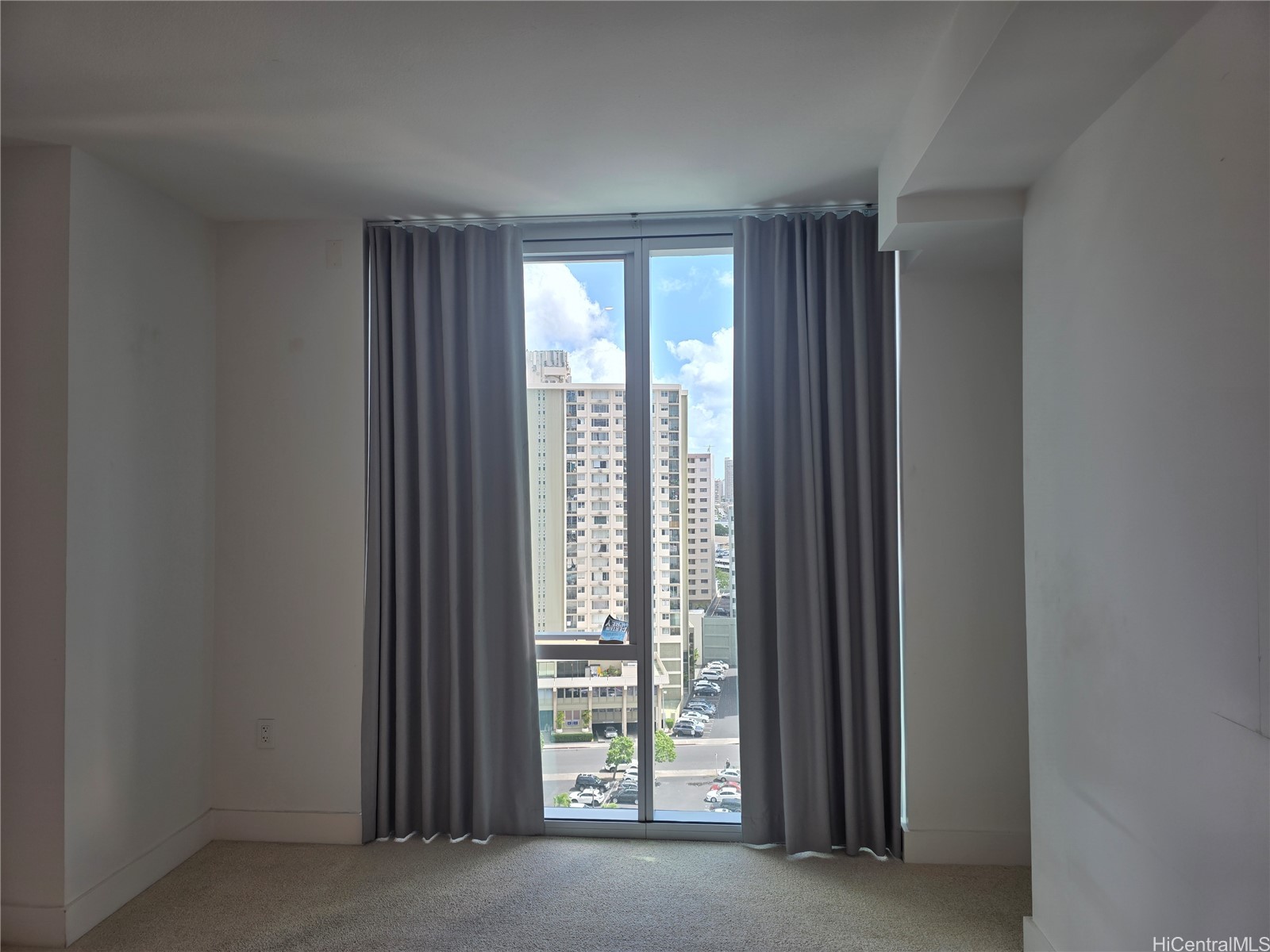 Honolulu, Hawaii, 96814, United States, 2 Bedrooms Bedrooms, ,2 BathroomsBathrooms,Residential,For Sale,1987813