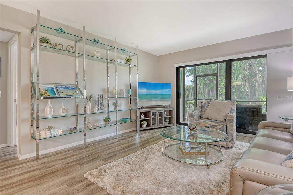 Longboat Key, Florida, 34228, United States, 2 Bedrooms Bedrooms, ,1 BathroomBathrooms,Residential,For Sale,1859781