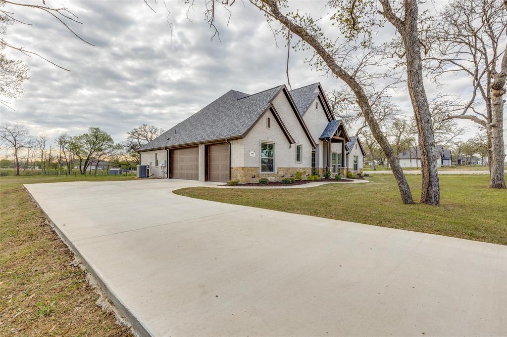 Springtown, Texas, 76082, United States, 4 Bedrooms Bedrooms, ,3 BathroomsBathrooms,Residential,For Sale,1982023
