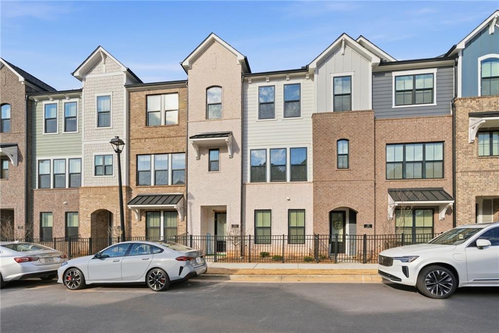 Alpharetta, Georgia, 30076, United States, 4 Bedrooms Bedrooms, ,4 BathroomsBathrooms,Residential,For Sale,2024627