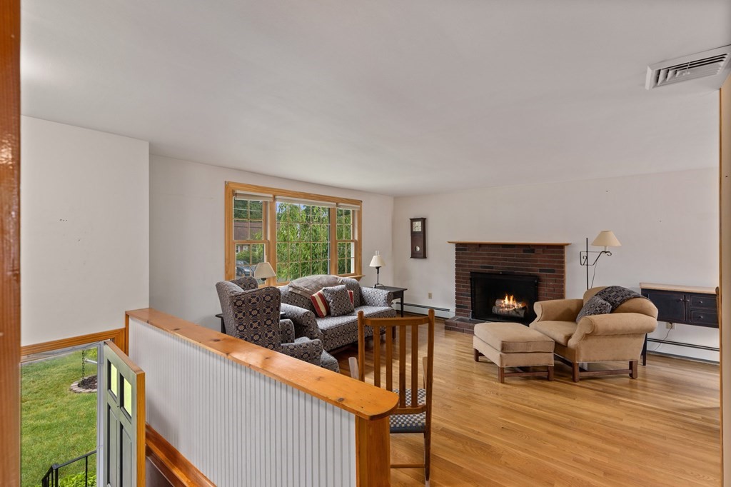 Brockton, Massachusetts, 02301, United States, 3 Bedrooms Bedrooms, ,2 BathroomsBathrooms,Residential,For Sale,1920767