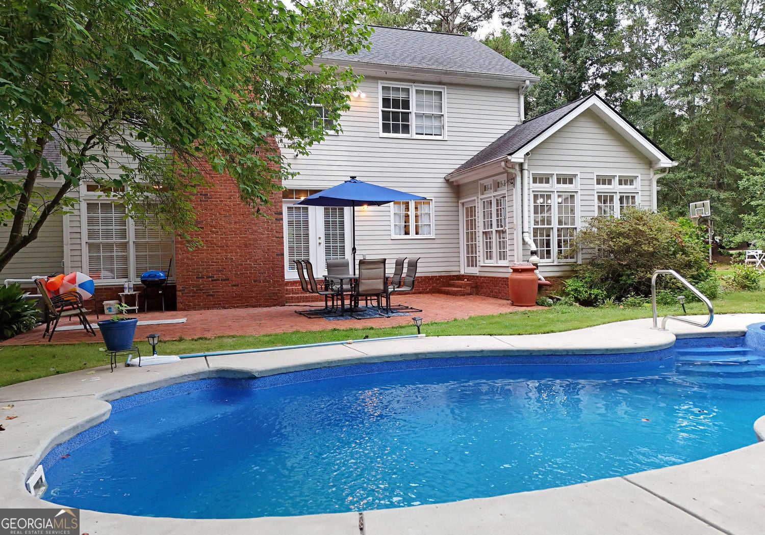 Toccoa, Georgia, 30577, United States, 6 Bedrooms Bedrooms, ,5 BathroomsBathrooms,Residential,For Sale,1899931