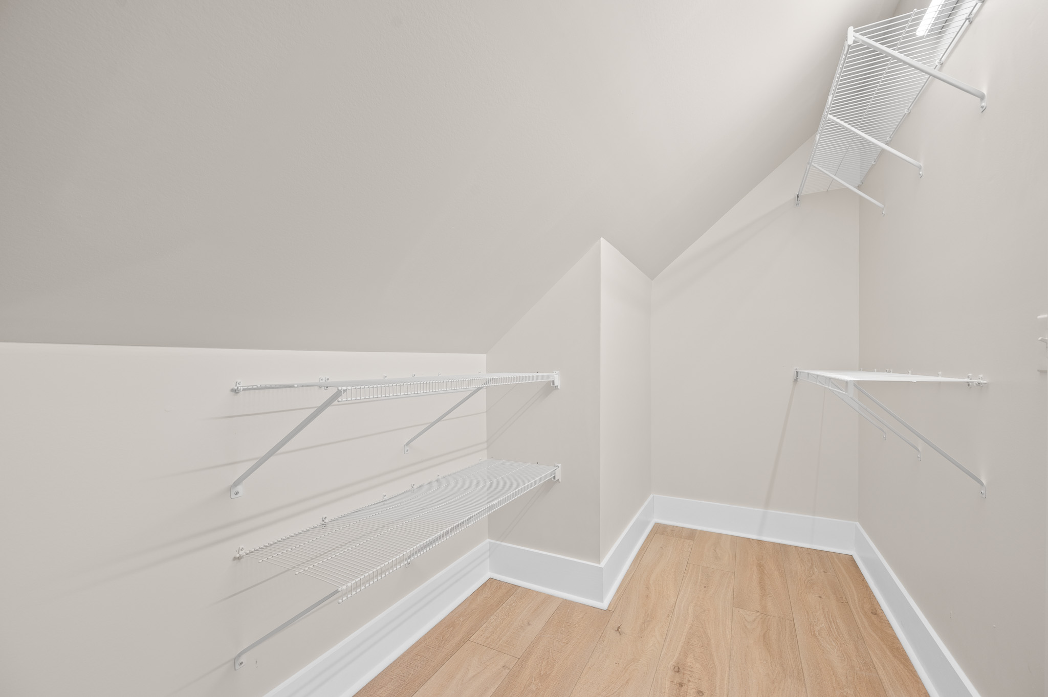 Goode, Virginia, 24556, United States, 3 Bedrooms Bedrooms, ,3 BathroomsBathrooms,Residential,For Sale,2005449